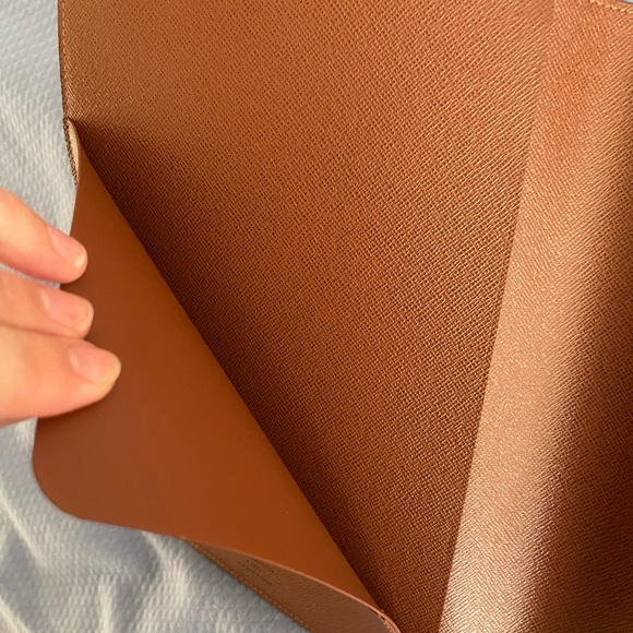 SOLD NWOT Louis Vuitton Monogram Desk Agenda - Picture 9 of 12